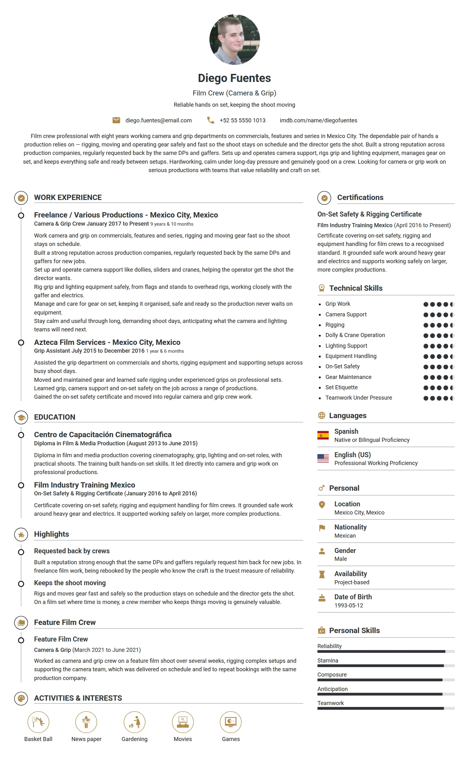 Film Crew resume example — a professionally formatted Media/Journalism CV sample