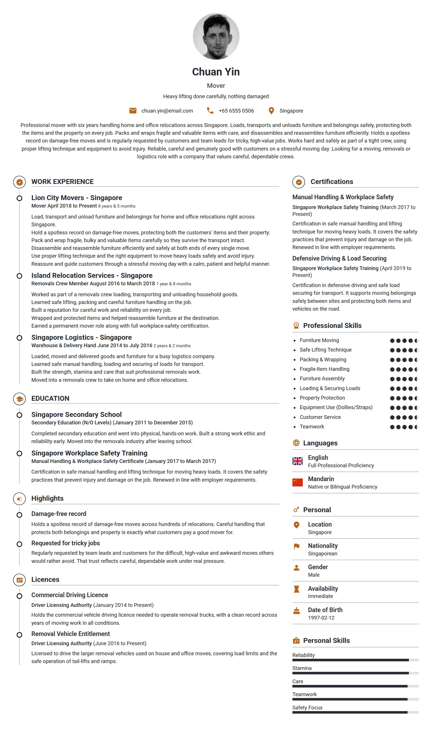 Mover resume example — a professionally formatted Logistics/Supply Chain CV sample